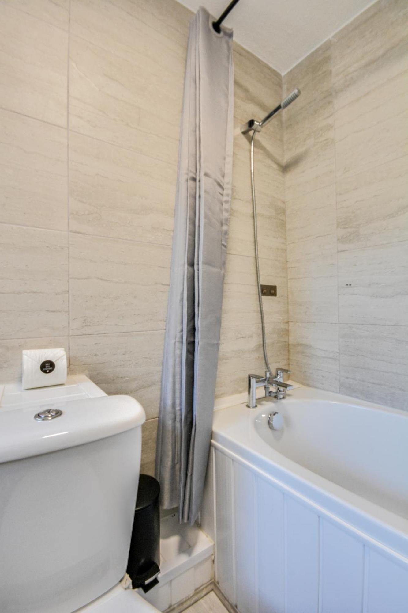 Stay With Alexandra 2 Free Parking - High Speed Free Wifi Liverpool Exterior foto